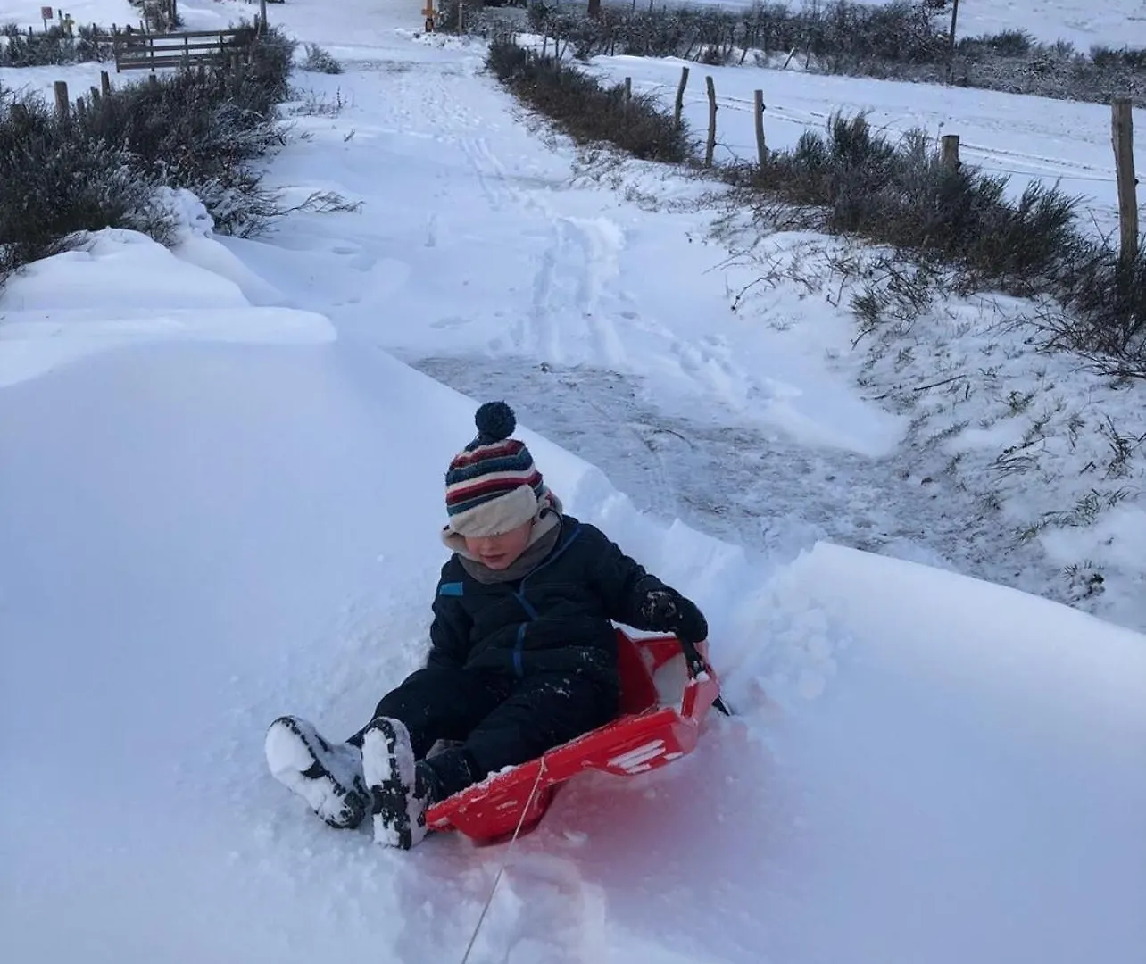 At The Other End Of The World - Family Cottage For Cenves Holiday home